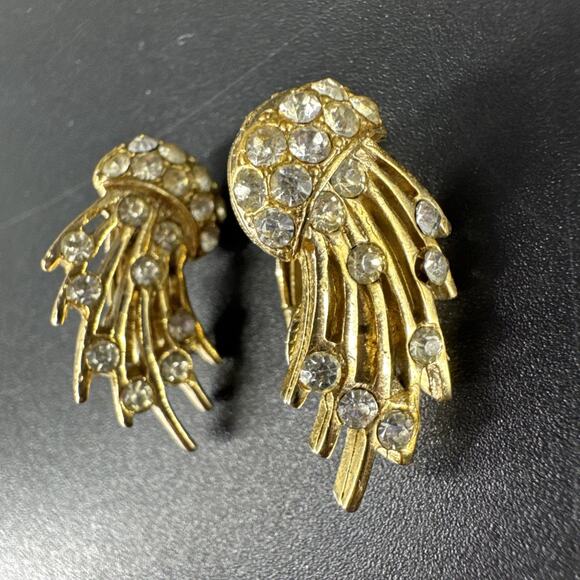 Castlecliff Jewelry - Castlecliff Waterfall Jellyfish Shaped Rhinestone Gold Tone Clip On Earrings